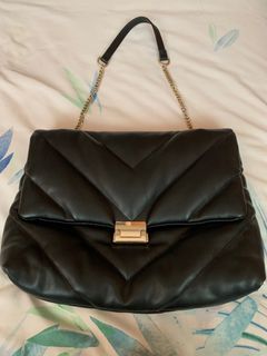 (Category: ) located in . Submitted by Switbriar_Closet (Listing ID 1185918147, Image 1). Description: .