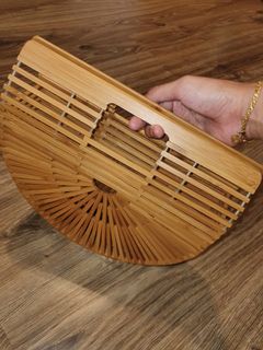 (Category: ) located in . Submitted by ftn.preloved (Listing ID 1185960205, Image 1). Description: .