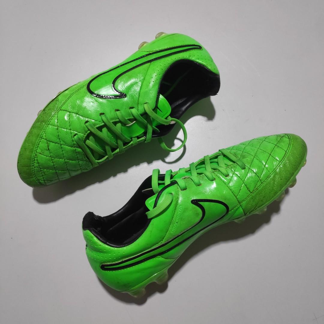 Sepatu bola bekas original Nike Tiempo Legacy AG Green Strike Size