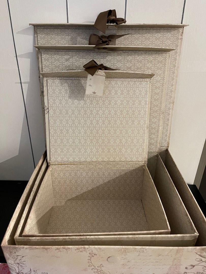 Storage Boxes (Category: Storage Boxes & Baskets) located in Bangi. Submitted by byshim4 (Listing ID 1185946758, Image 3). Description: Storage Boxes for decoration 3pc (small, medium and large) RM 60 Self pickup Bandar Puteri Bangi.