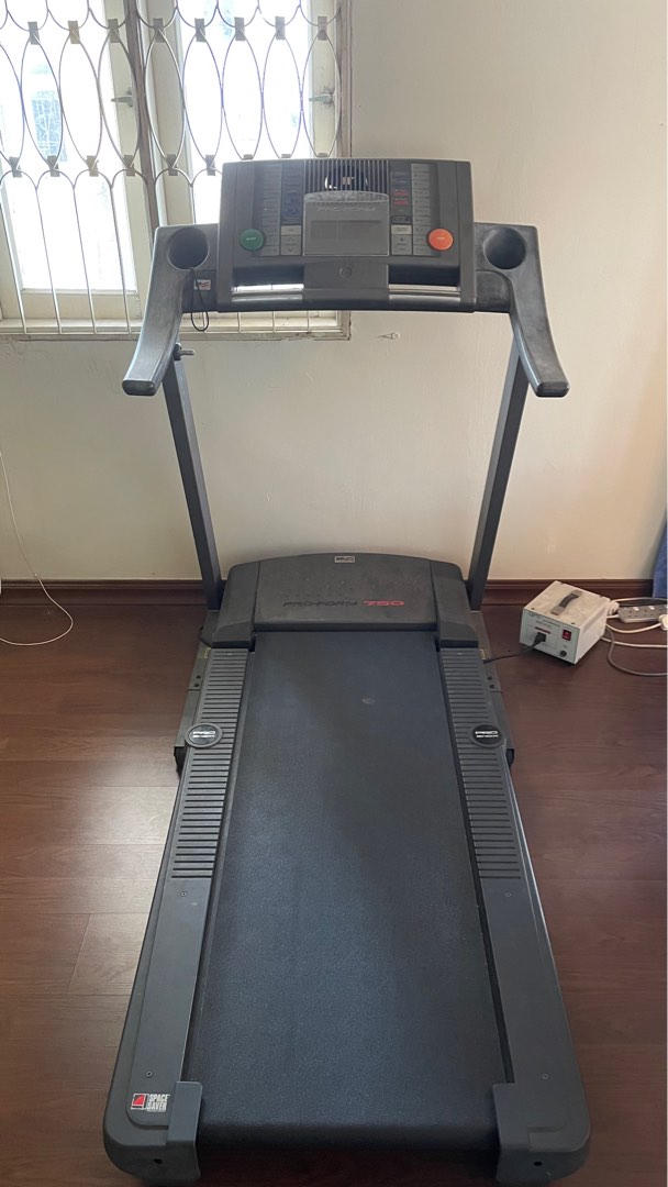 TREADMILL PROFORM 750, Sports Equipment, Exercise & Fitness, Cardio