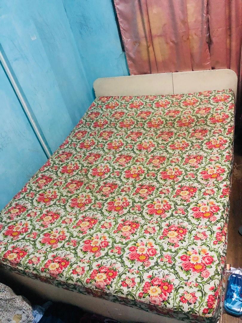 Uratex Foam Double Bed Size 5inch thickness, Furniture & Home Living, Furniture, Bed Frames