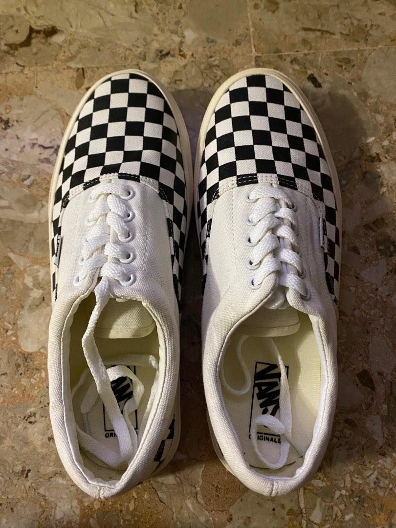 Checkerboard discount vans laces
