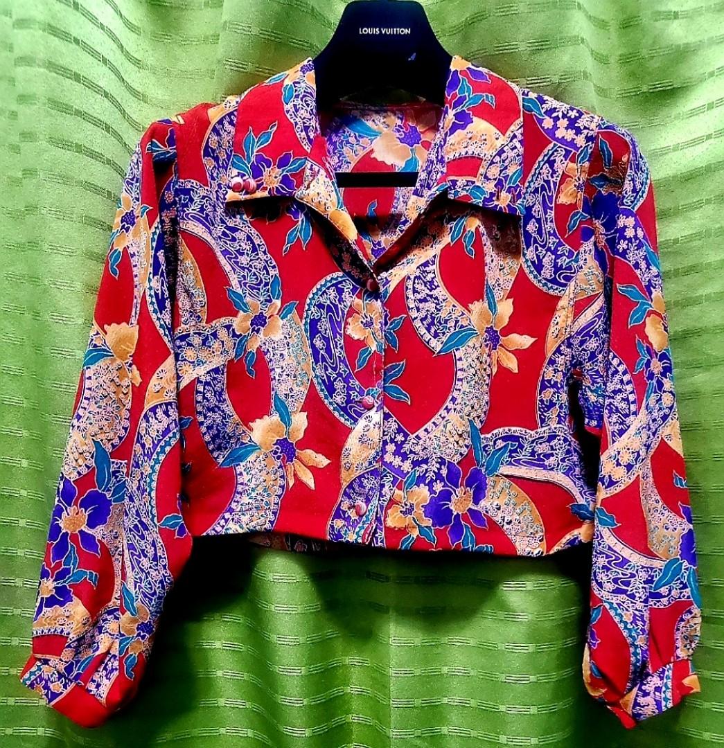 Vintage Croptop Blouse (Category: Blouses) located in Caloocan City. Submitted by armcpu (Listing ID 1186090373, Image 1). Description: Vintage Croptop Blouse.