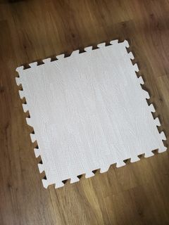 （分類：）位於 。 由 emmarr10 提交（商品編號 1185983215，圖片 1）。簡介： 。