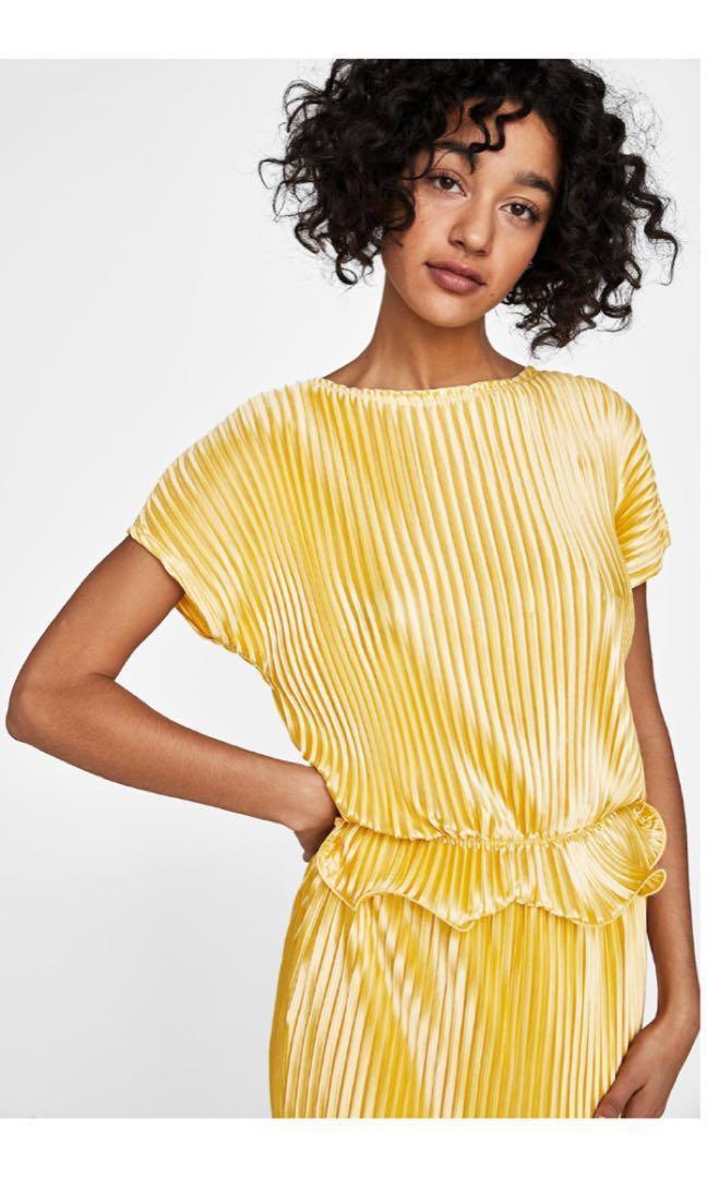 Zara yellow pleated top Clearance