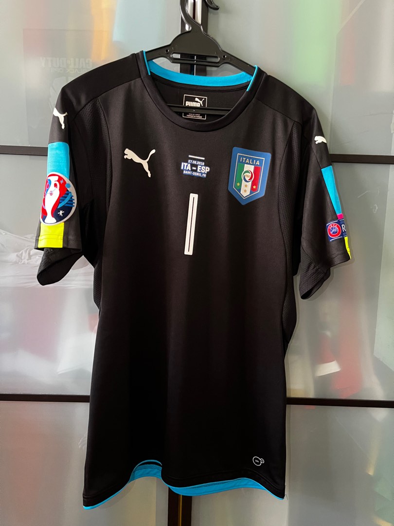Italy 2025 goalkeeper kit