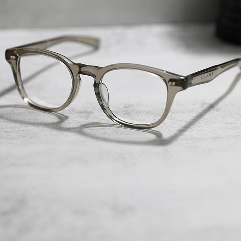 金子眼鏡KC82 LBR SIZE: 51-21-145, 男裝, 手錶及配件, 眼鏡- Carousell