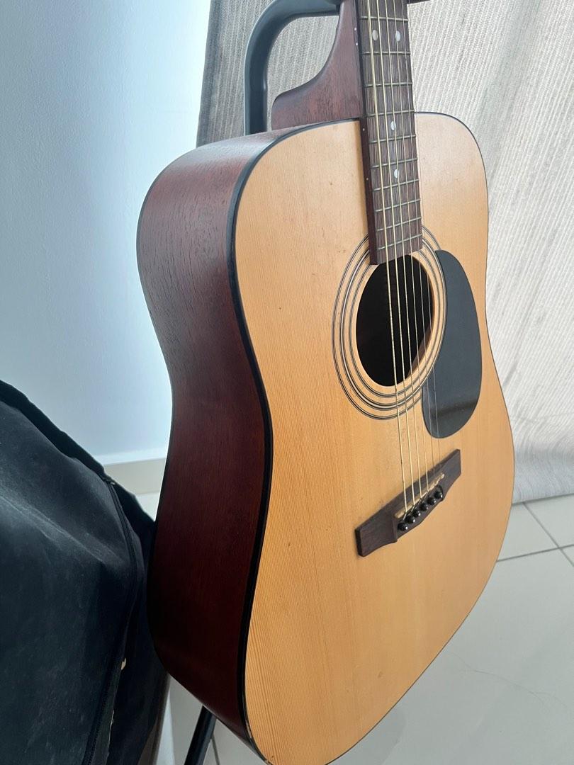 Acoustic Guitar Cort AD810 with Stand, Capo and Bag, Hobbies & Toys