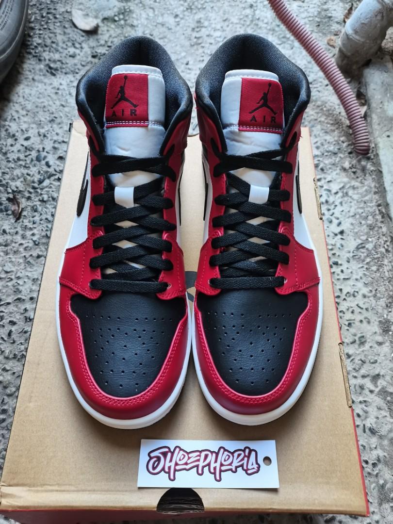 Air Jordan 1 Mid Chicago Toe, Men's Fashion, Footwear, Sneakers on Carousell