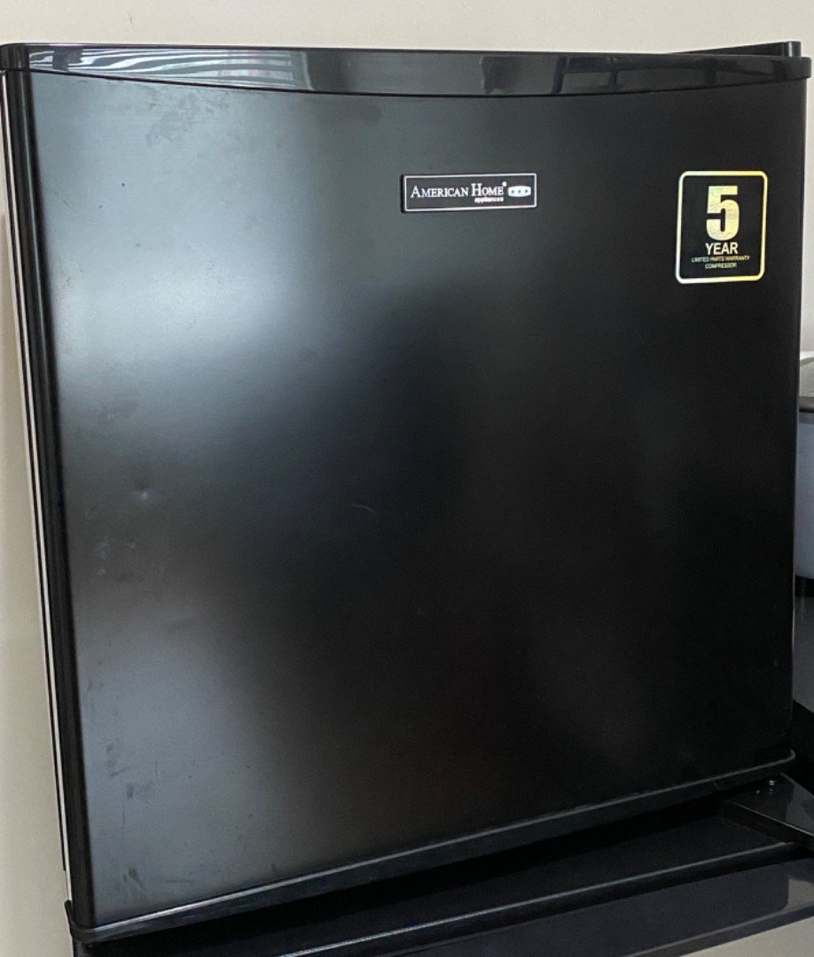 AMERICAN HOME BAR REFRIGERATOR, TV & Home Appliances, Kitchen