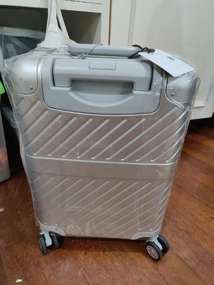 American Tourister Aluminum 55cm LP posted, Hobbies & Toys, Travel