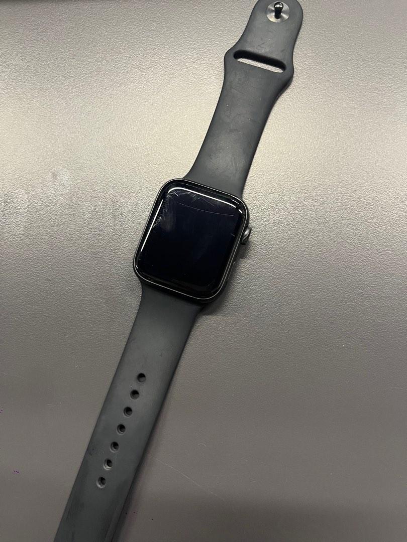 Apple watch SE 44mm SWAP wth 40mm Mobile Phones Gadgets