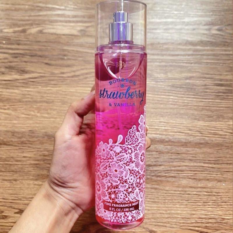 Bath body works strawberry vanilla fragrance mist 236ml