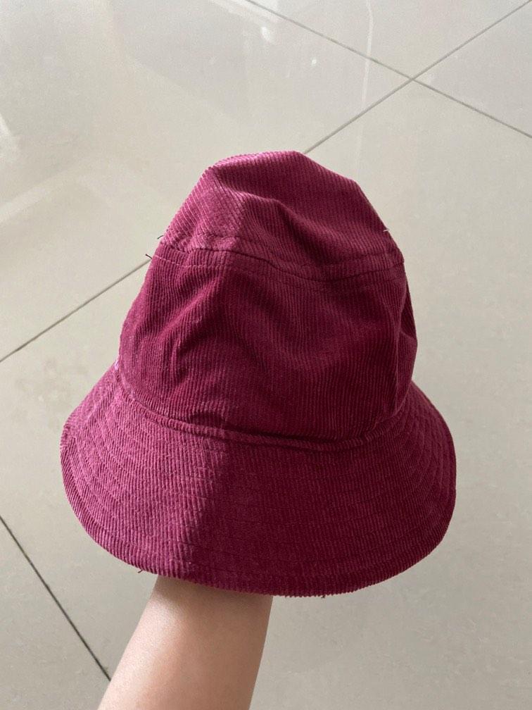 Braindead bucket hat, Men's Fashion, Watches & Accessories, Caps & Hats