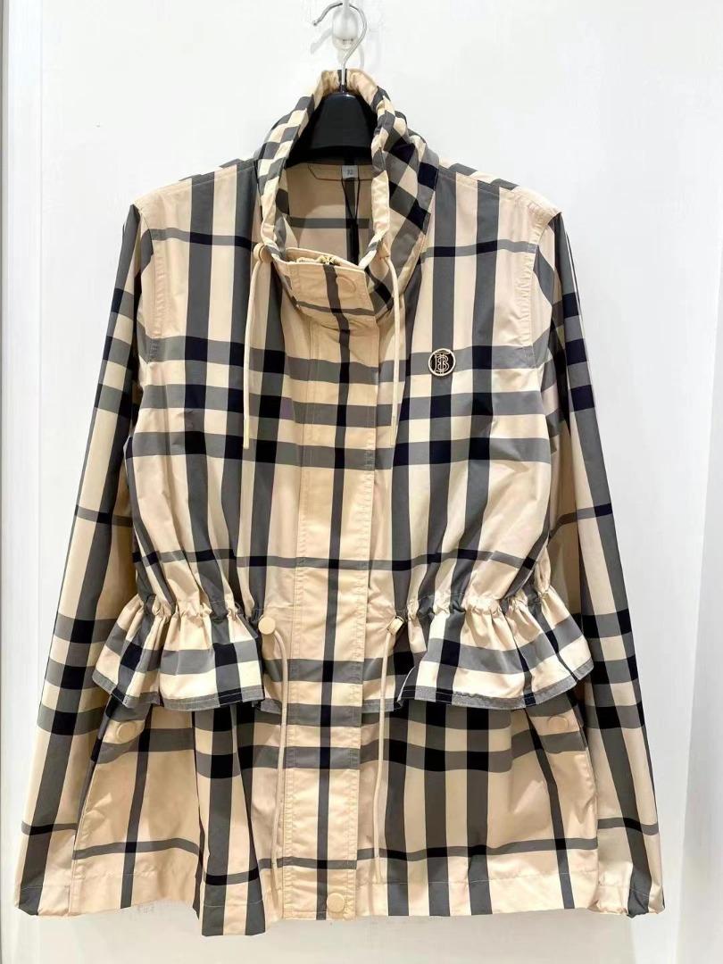 Burberry Vintage Check Nylon Funnel Neck Jacket for Women in Buttermilk Beige 8052605 Buttermilk Beige 6 8 Carousell