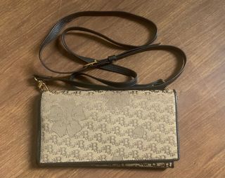 (Kategori: ) berada di . Dikirim oleh pril_loved (ID iklan 1186162237, Gambar 1). Deskripsi: .