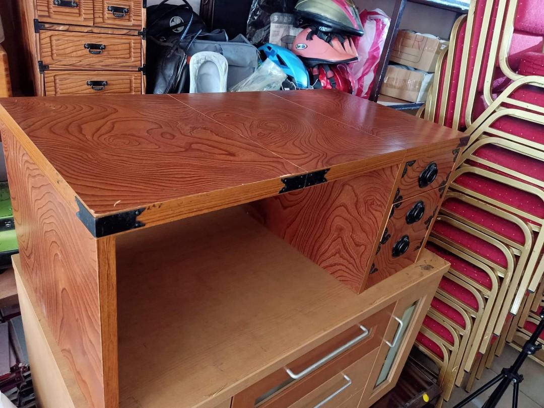 Expandable table vintage style japan surplus (Category: Tables & Sets) located in Manila. Submitted by Hezcki (Listing ID 1186189292, Image 2). Description: .