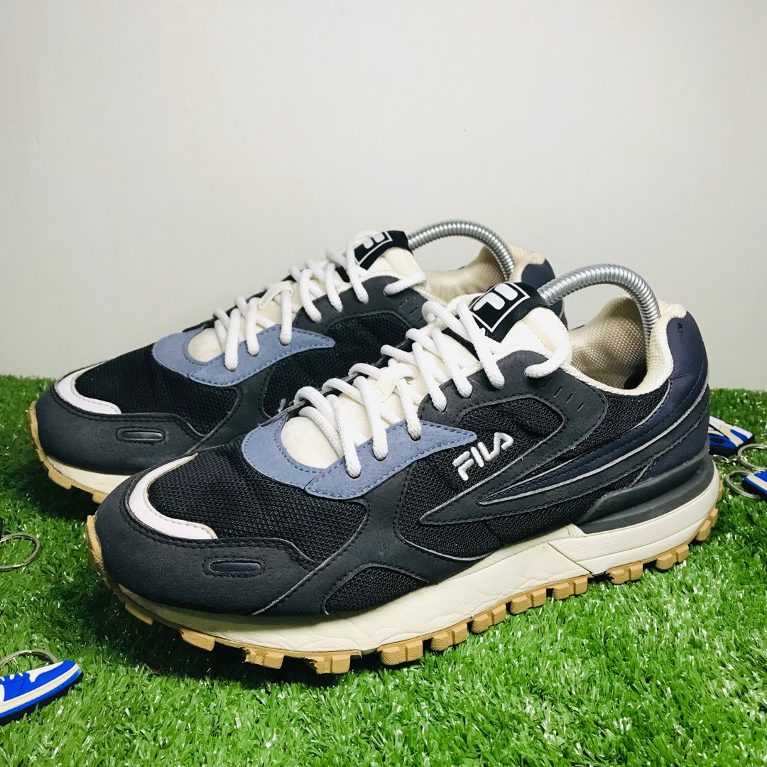 FILA USED ITEM BUNDLE SNEAKER JOGGING RUNNING SHOES Men s