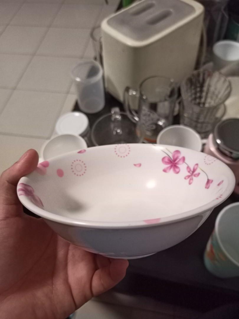 FREEPlates and bowls, Furniture & Home Living, Kitchenware & Tableware