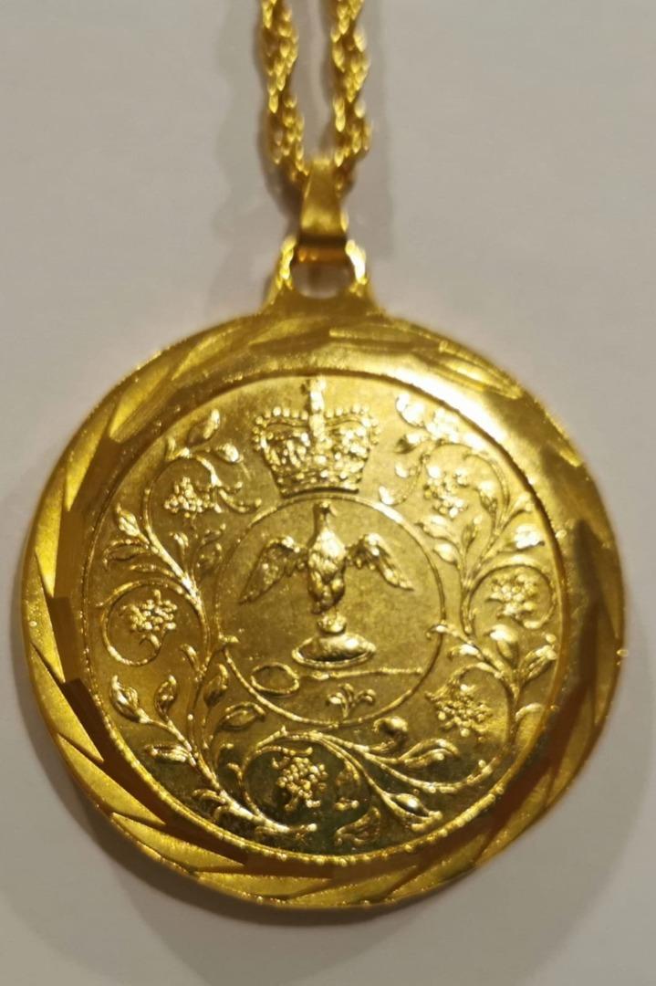 Gold plated medallion discount pendant
