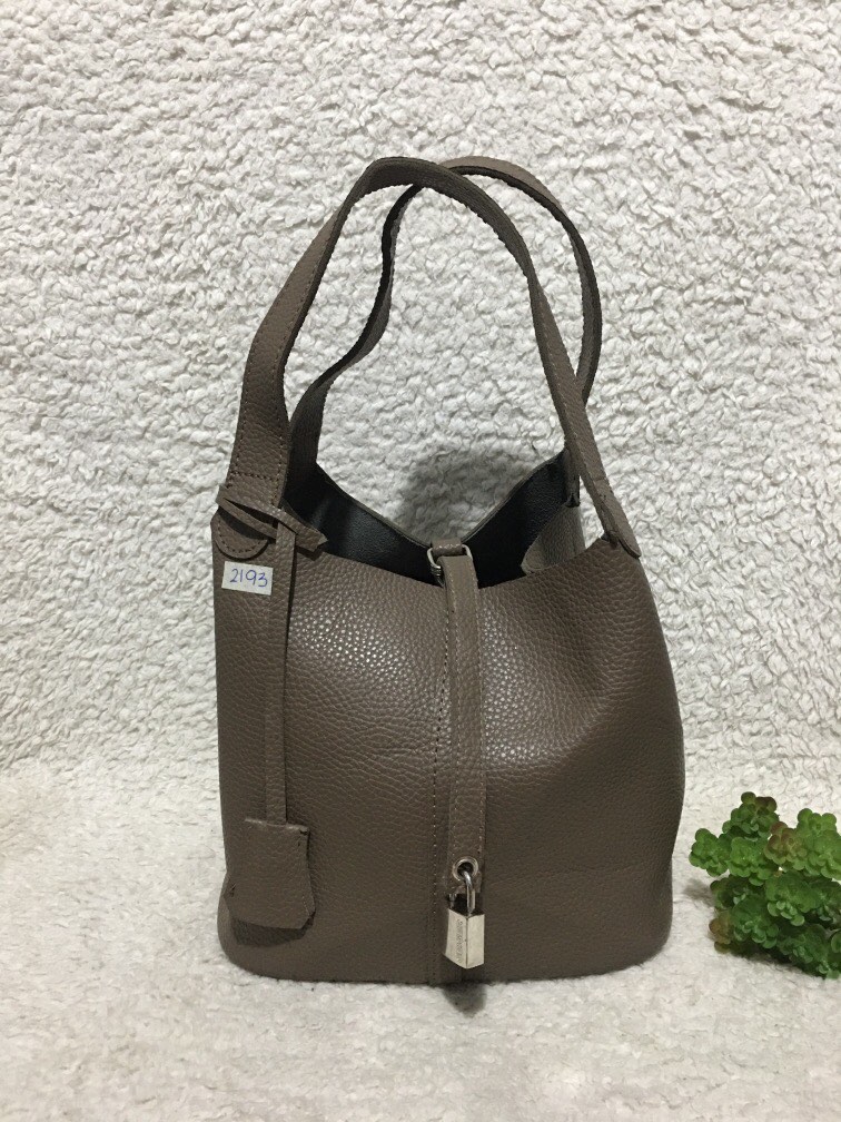 Geiger Reno Reversible Bucket Geiger brown bucket with podlock and key, Women's Fashion, Bags ...