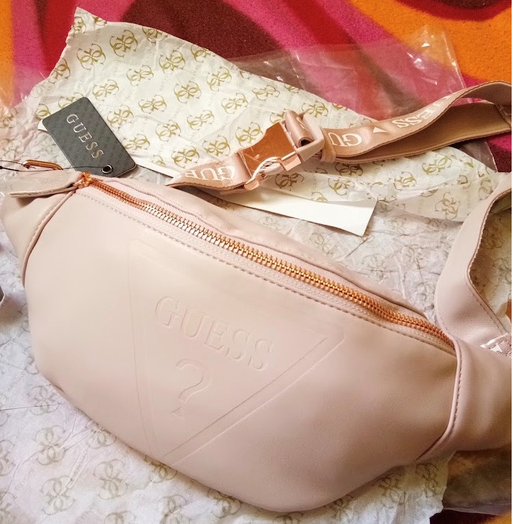 GUESS Belt Bag, Women's Fashion, Bags & Wallets, Shoulder Bags on Carousell
