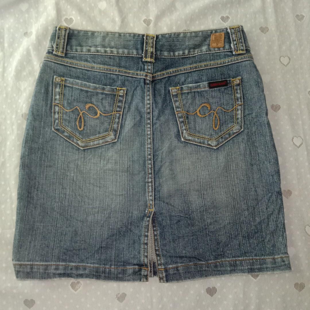 GUESS skirt (Category: Skirts) located in Sipalay. Submitted by brandeditemsatcheaprices (Listing ID 1186115873, Image 2). Description: waist 27-28 length 16.5 inches.