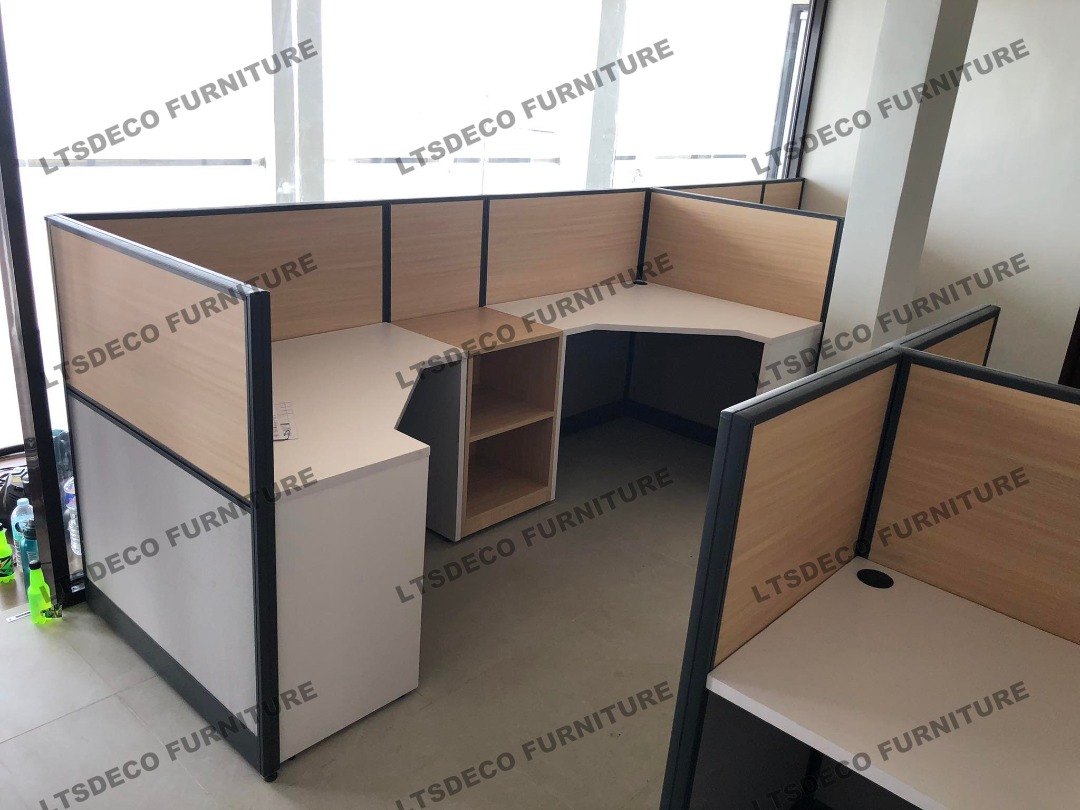 Half Laminated / Half Fabric Finish Office Partition Cubicles, Mesh ...