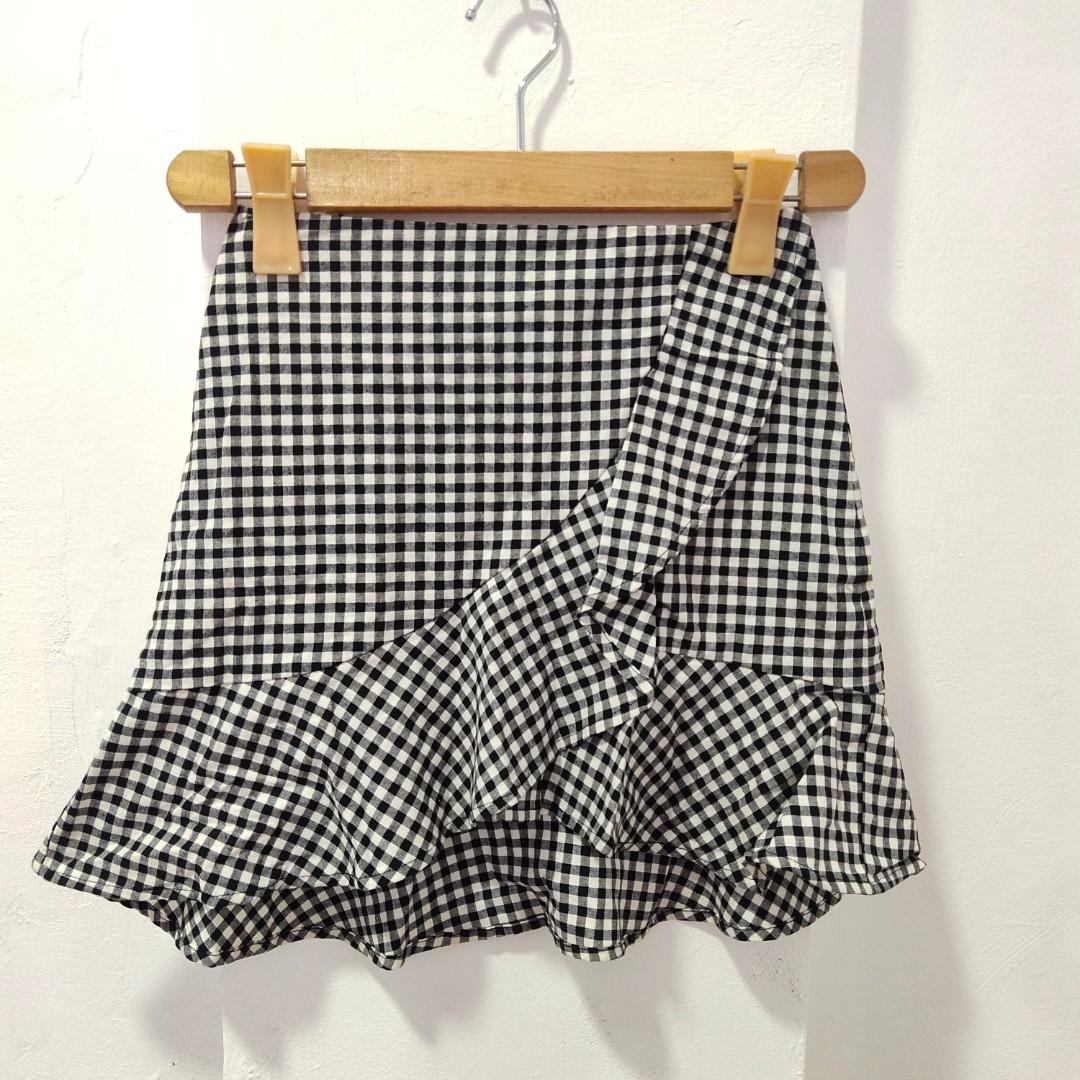 H&m gingham skirt deals