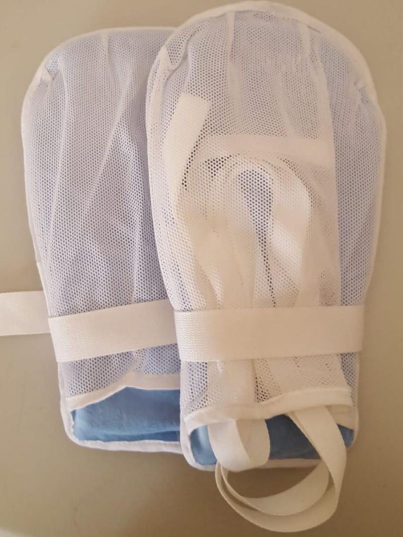 Hospital grade hand mittens, Beauty & Personal Care, Hands & Nails on