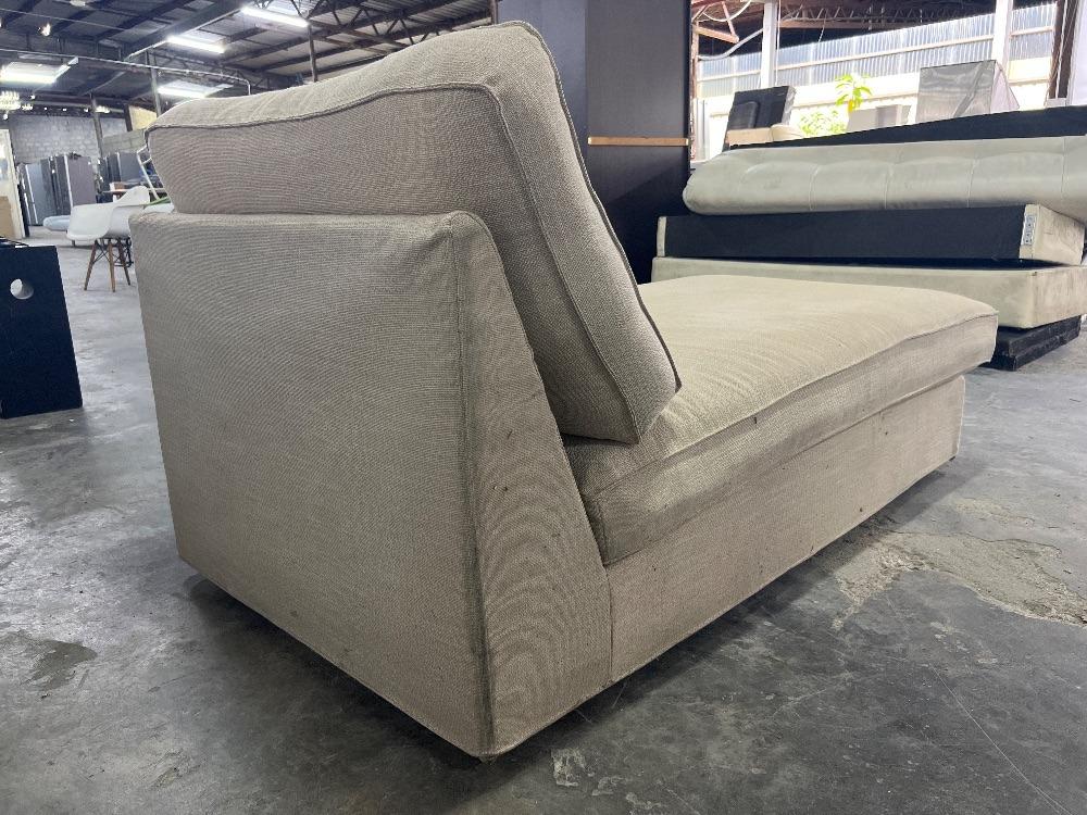 IKEA KIVIK Chaise Lounge Beige Colour / IKEA KIVIK Chaise Lounge Warna