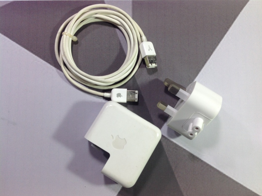 ipod classic 1st 2nd firewire charger & cable, Audio, Portable Music