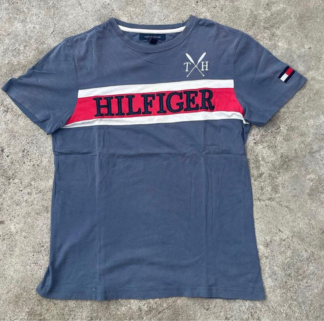 Kaos Tommy Hilfiger, Fesyen Pria, Pakaian Atasan di Carousell