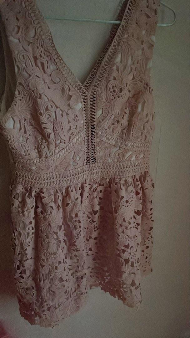 Lace Dress （分類：連身裙）位於 Hong Kong。 由 mikki888 提交（商品編號 1186134948，圖片 1）。簡介： 100%new😍有埋吊牌😍 原價$499💓🤩 閑置品😍💓🥰 超級靚靚粉紅色lace dress😍💓💕 適合去高級餐廳打卡影相📸️一流女神們😍🥰🤩💕🤤 Sf only。
