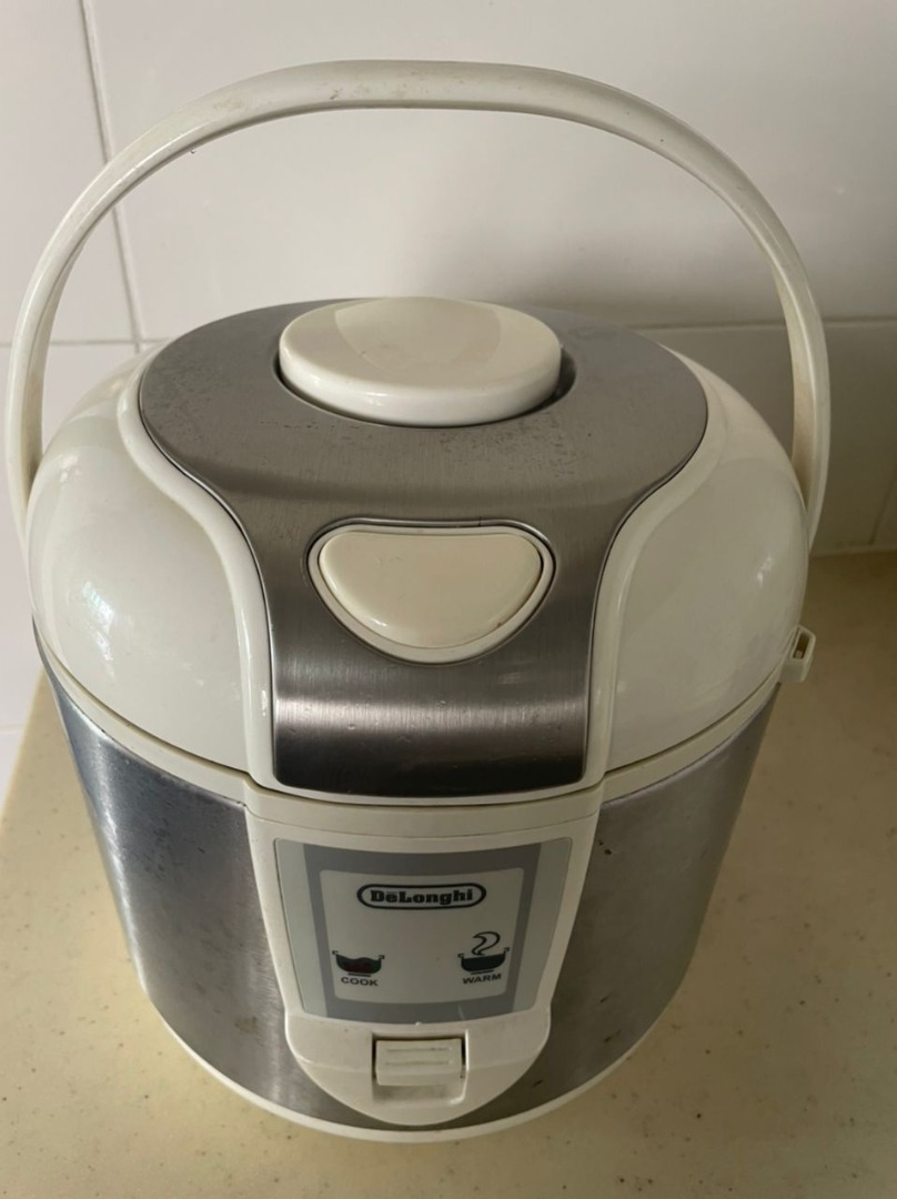 Rice Cooker Periuk Nasi DeLonghi (5 cups rice capacity), TV & Home