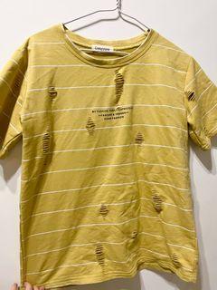 《衣況新》Liangyigui 黃色 T恤 T-shirt 上衣 淺黃 蛋黃 黃白條紋 休閒 春夏