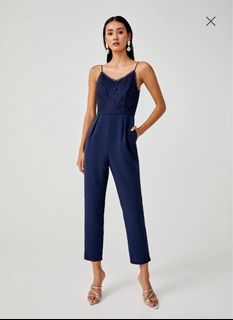 (Category: ) located in . Submitted by runwayapparel (Listing ID 1186231752, Image 1). Description: .