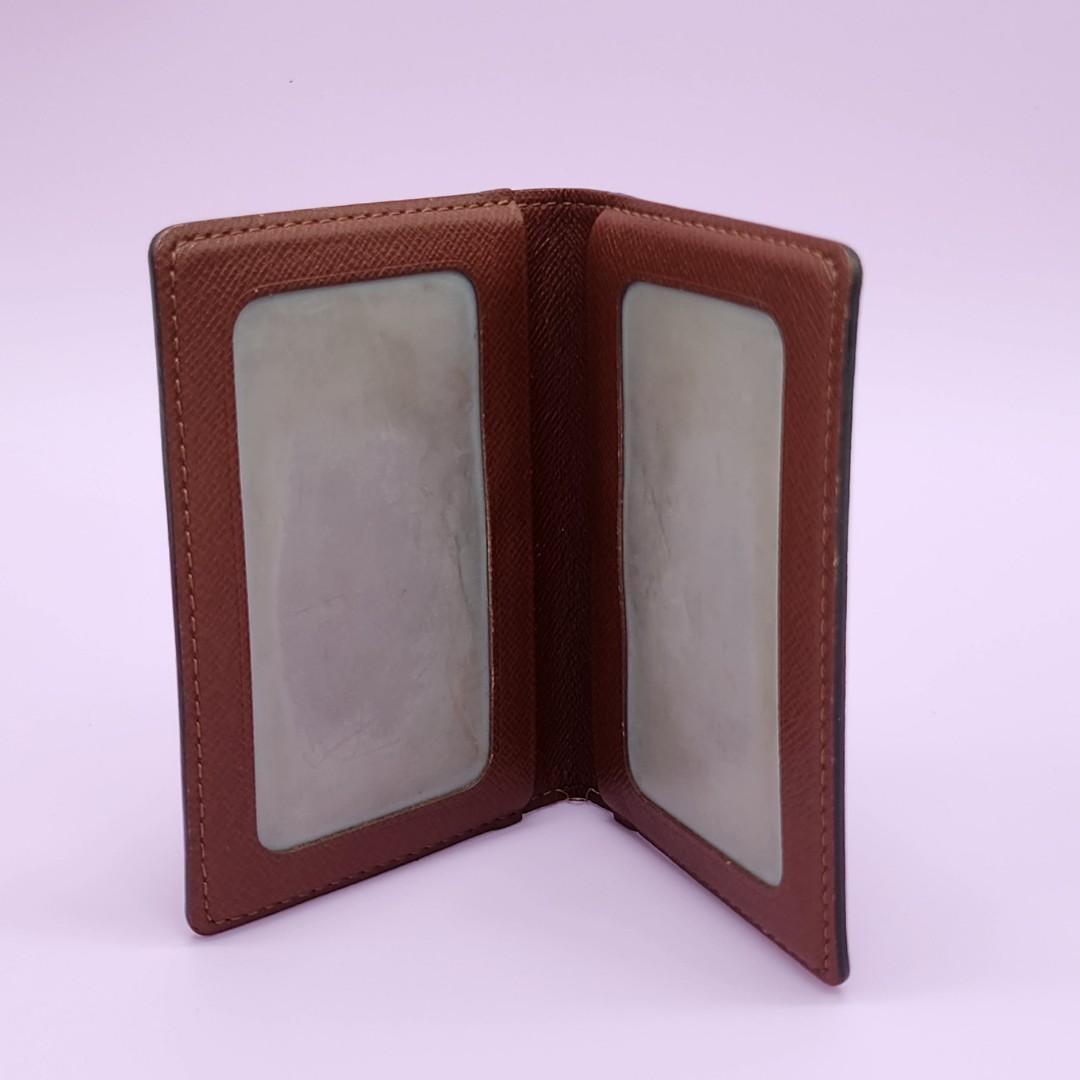 Closing Sale! LV Monogram Card Case (Category: Luxury Bags & Wallets) located in Santa Cruz. Submitted by MillesimeCollection (Listing ID 1186201427, Image 2). Description: 𝐋𝐕~ 𝐌𝐎𝐍𝐎𝐆𝐑𝐀𝐌 𝐂𝐀𝐑𝐃 𝐂𝐀𝐒𝐄 𝘙𝘈𝘕𝘒 AB ₱ 6,400.00 𝐅𝐑𝐄𝐄 𝐒𝐇𝐈𝐏𝐏𝐈𝐍𝐆 𝐏𝐇! Description: Excellent leather condition.