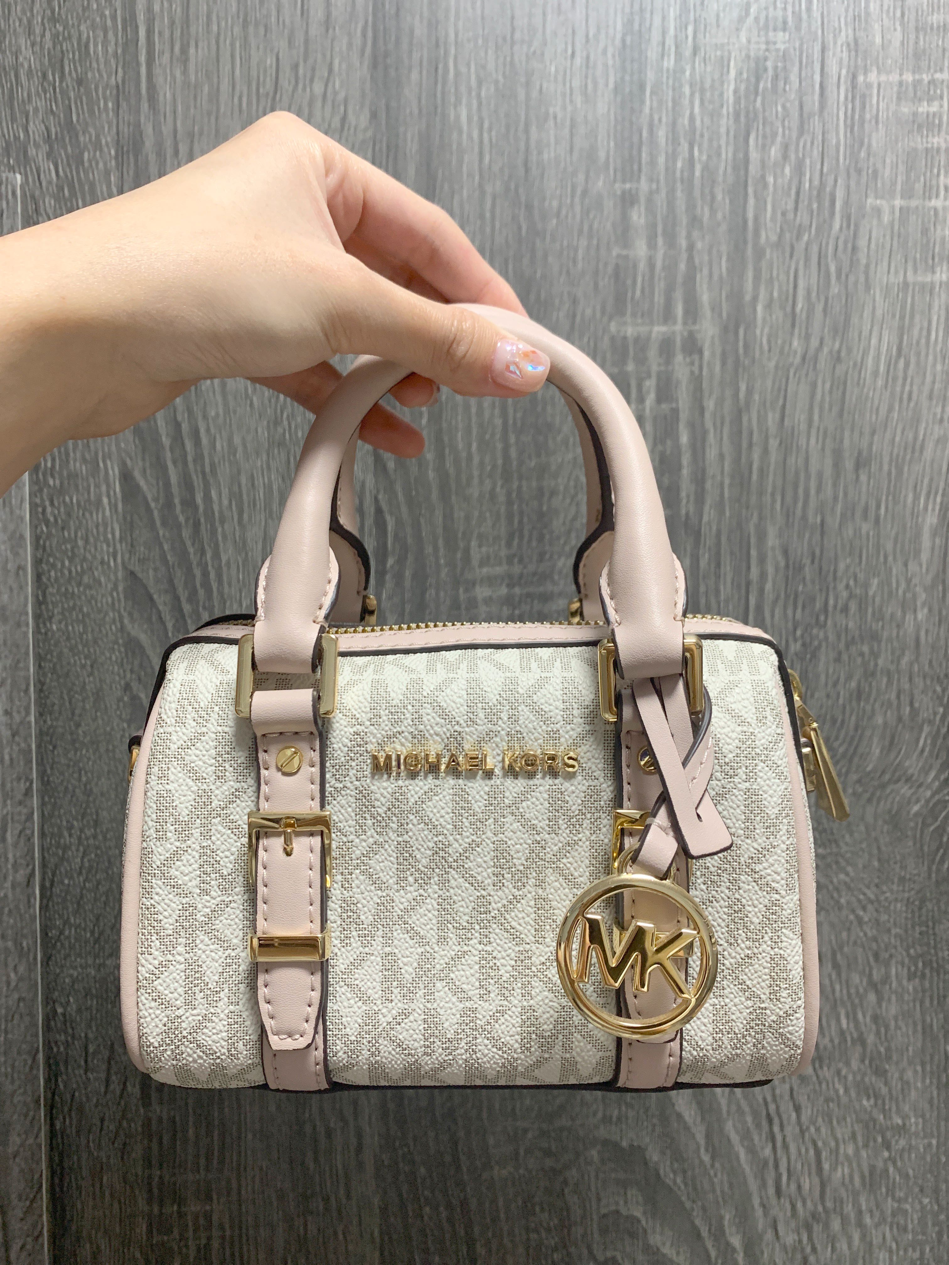 Michael Kors Bedford Legacy XS, Luxury, Bags & Wallets on Carousell