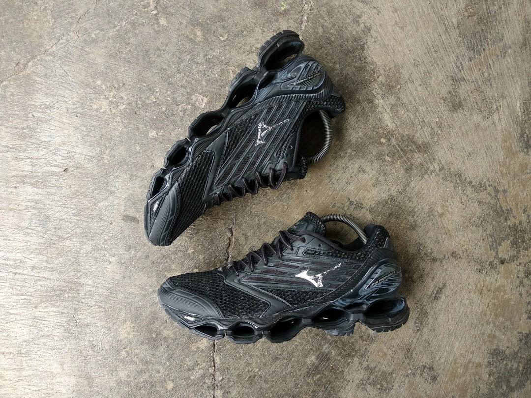 Sepatu mizuno top prophecy 5