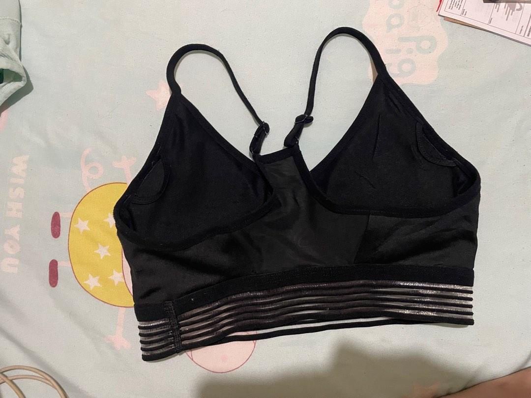 Nike mesh sports bra original (Category: Activewear) located in Paranaque City. Submitted by GotUph (Listing ID 1186284633, Image 2). Description: No flaws Mesh Large on tag Padslot Padded Drifit material nice support.