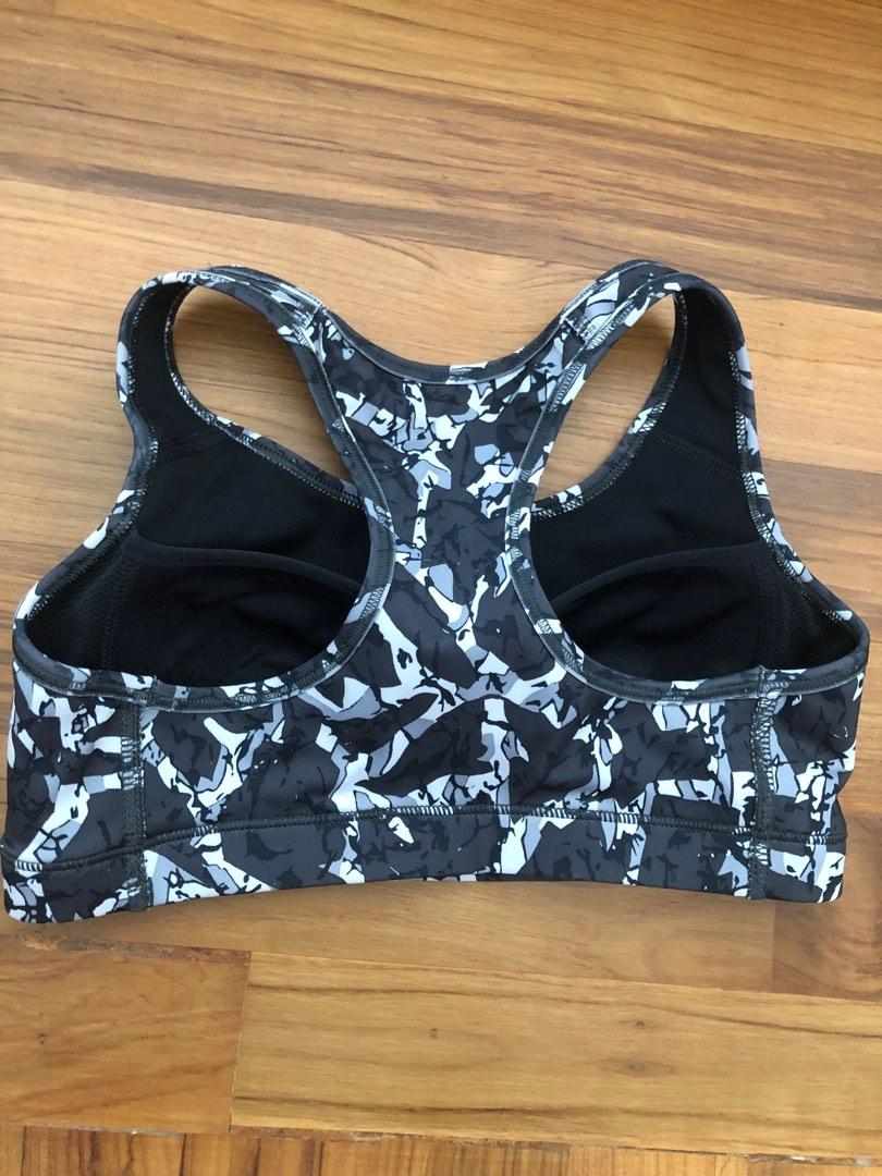 Nike padded sports bra size S, Women's Fashion, Activewear on Carousell