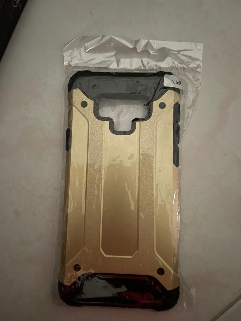 Note 9 casing (Category: Cases & Sleeves) located in Singapore. Submitted by ukj15 (Listing ID 1125574343, Image 2). Description: both for $10.Bought spares but phone faulty..