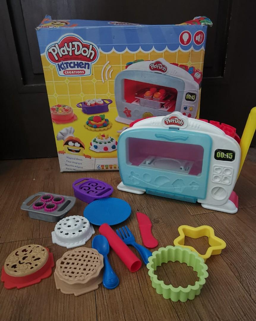 Play-Doh Kitchen Creations - Four magique 