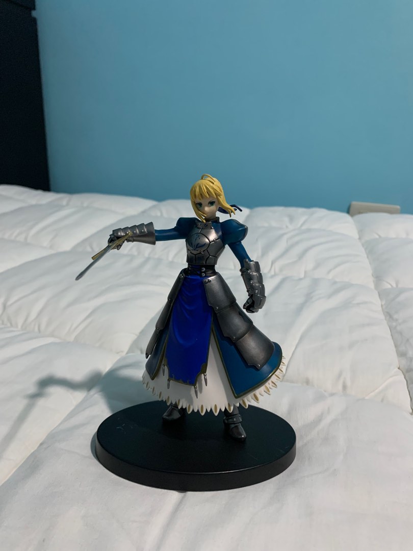 Saber Artoria Pendragon Fate Zero DXF Figure , Hobbies & Toys, Toys ...