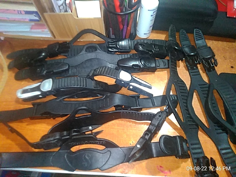 Scuba Diving Mask Straps Fin Straps and Snorkel Keeper, Sports