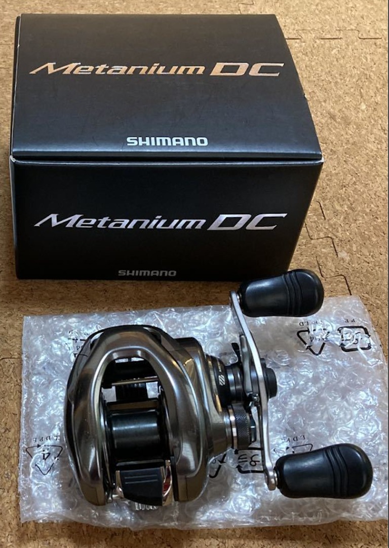 Shimano 15 Metanium DC right hand BC fishing reel, Sports Equipment, Fishing  on Carousell