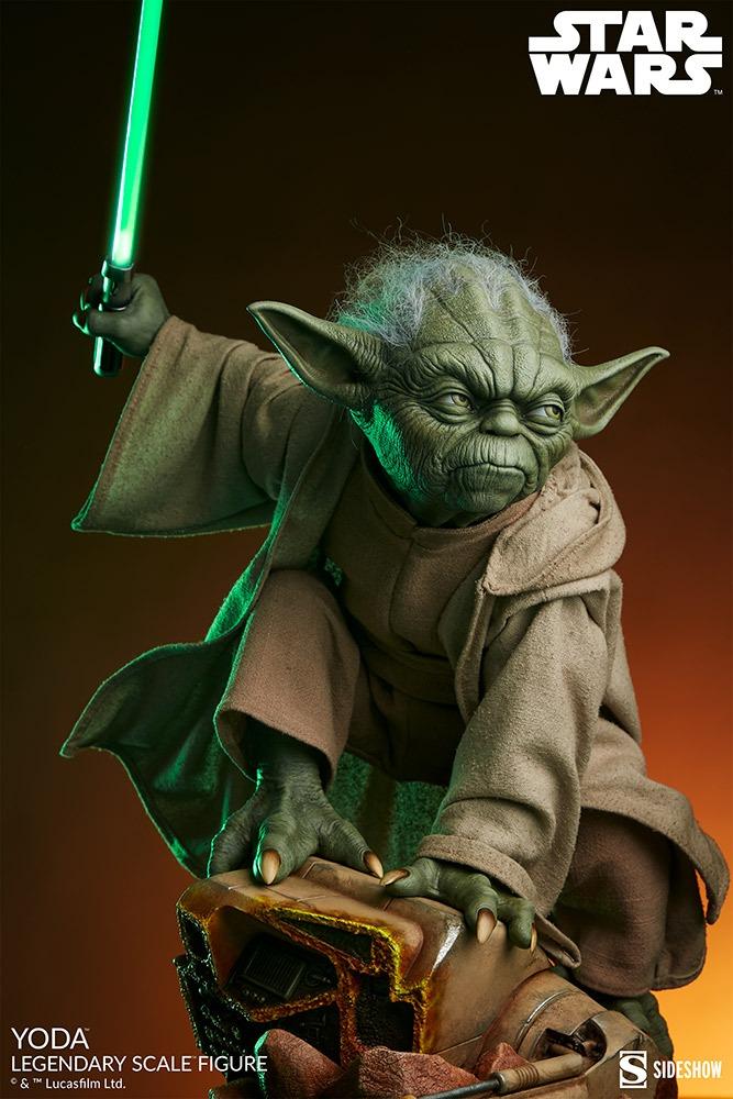 Star Wars Yoda Legendary Scale Figure by Sideshow Collectibles