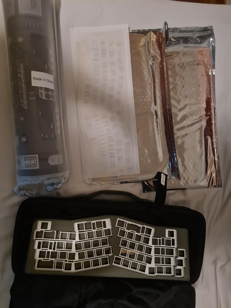 TGR x Lin Works Dolice Dark Grey mechanical keyboard + accessories